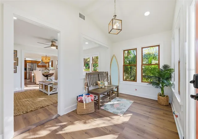 Photo 3 of Single family home for sale at 400 4th Avenue Nw, Largo, FL 33770 | MLS# TB8546722 | Listing updated on 2026-09-13