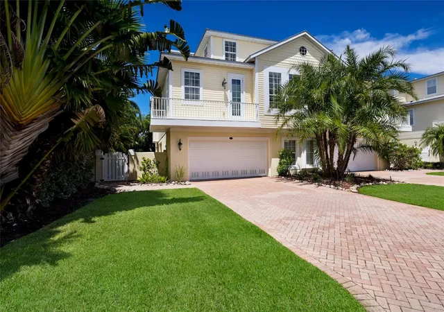 Photo 3 of Condo for sale at 310 63rd Street, Holmes Beach, FL 34217 | MLS# A4705500 | Listing updated on 2026-09-20