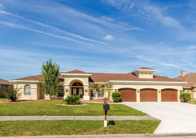 Photo 1 of Single family home for sale at 3427 Misty View Dr, Spring Hill, FL 34609 | MLS# W7889322 | Listing updated on 2026-10-01