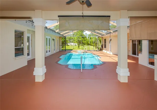 Photo 2 of Single family home for sale at 3427 Misty View Dr, Spring Hill, FL 34609 | MLS# W7889322 | Listing updated on 2026-10-01