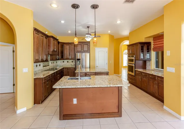 Photo 3 of Single family home for sale at 3427 Misty View Dr, Spring Hill, FL 34609 | MLS# W7889322 | Listing updated on 2026-10-01