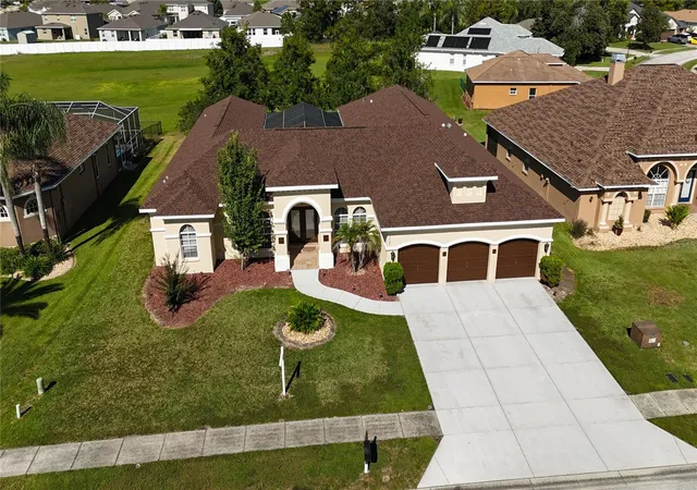Photo 4 of Single family home for sale at 3427 Misty View Dr, Spring Hill, FL 34609 | MLS# W7889322 | Listing updated on 2026-10-01