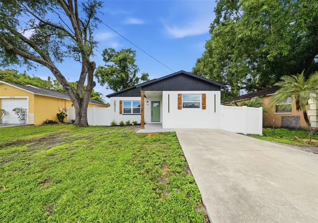 Photo 2 of Single family home for sale at 2921 57 Avenue N, Saint Petersburg, FL 33714 | MLS# TB8546740 | Listing updated on 2026-10-03