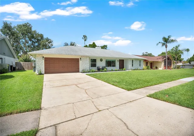 Photo 2 of Single family home for sale at 6610 Orange Knoll Dr, Belle Isle, FL 32812 | MLS# O6440247 | Listing updated on 2026-09-12