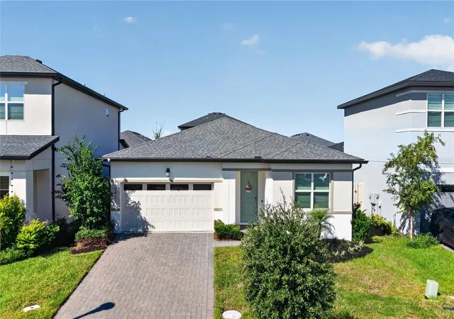 Photo 2 of Single family home for sale at 4916 Shady Pines Dr, Saint Cloud, FL 34772 | MLS# O6440256 | Listing updated on 2026-10-01