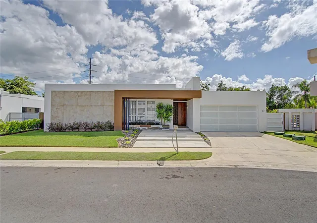Photo 3 of Single family home for sale at 57 Parque Del Oriente, San Juan, PR 00926 | MLS# PR9124052 | Listing updated on 2026-09-19