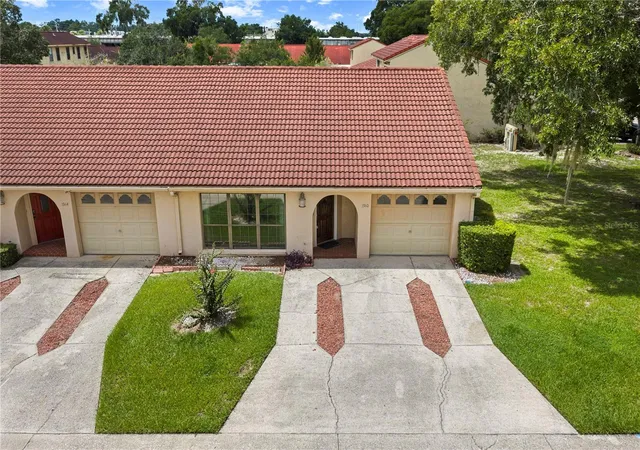 Listing Photo 4 - Condo for sale in building located at 1910 SW 34th Ct, OCALA, FL 34474