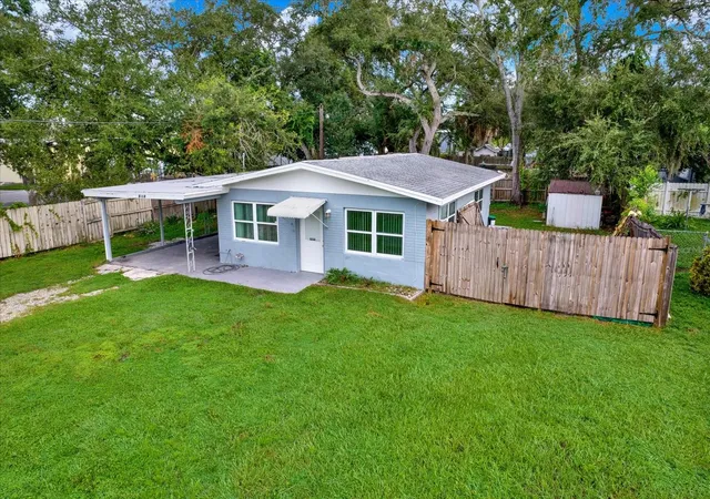 Photo 2 of Single family home for sale at 5303 Carlton Rd, New Port Richey, FL 34652 | MLS# TB8546759 | Listing updated on 2026-10-19