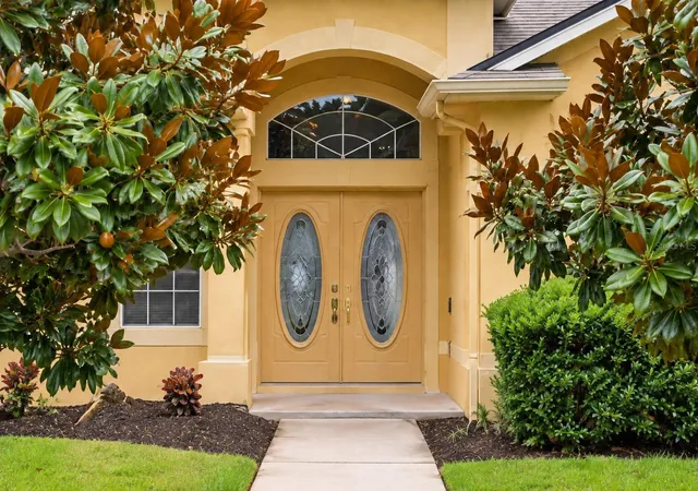 Photo 2 of Single family home for sale at 116 Oak Grv Cir, Lake Mary, FL 32746 | MLS# O6440264 | Listing updated on 2026-10-08