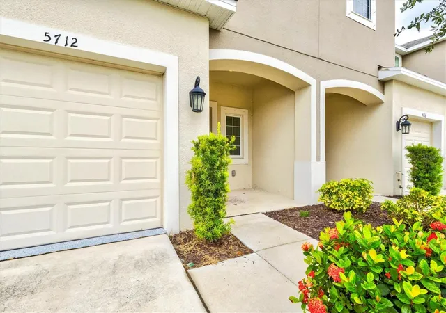 Photo 2 of Townhouse for sale at 5712 Haven Ter, Nokomis, FL 34275 | MLS# A4705512 | Listing updated on 2026-09-15