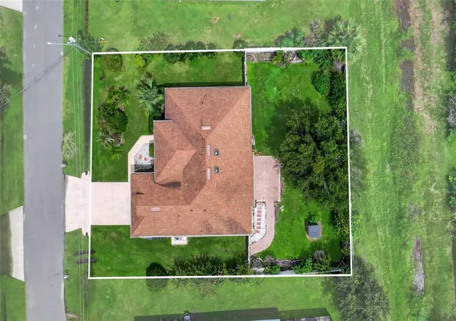 Photo 2 of Single family home for sale at 314 Sherborne Ln, Kissimmee, FL 34758 | MLS# S5157215 | Listing updated on 2026-10-04