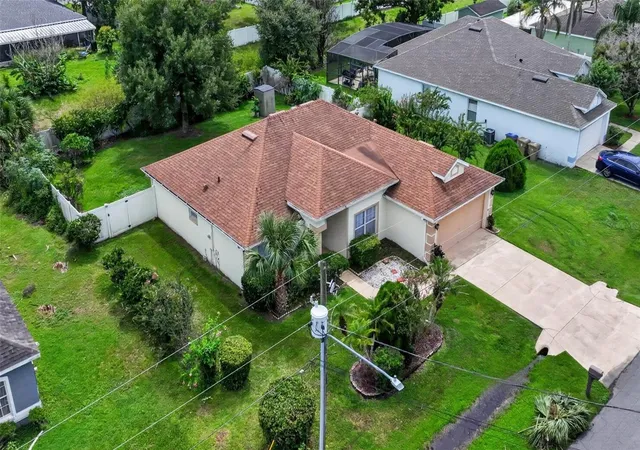 Photo 3 of Single family home for sale at 314 Sherborne Ln, Kissimmee, FL 34758 | MLS# S5157215 | Listing updated on 2026-10-04