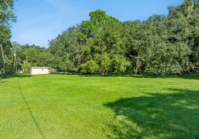 Photo 3 of Manufactured home for sale at 3302 County Rd 510a, Wildwood, FL 34785 | MLS# O6440294 | Listing updated on 2026-10-05