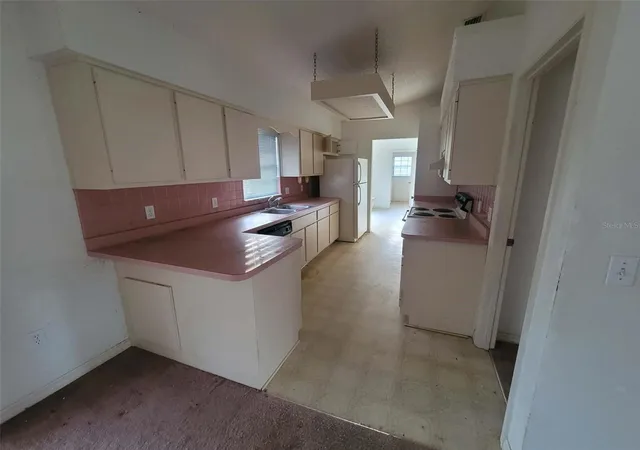 Photo 2 of Single family home for sale at 27 Fir Trl Pass, Ocala, FL 34472 | MLS# OM731944 | Listing updated on 2026-09-15