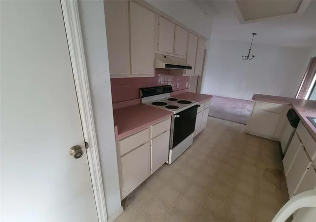 Photo 2 of Single family home for sale at 27 Fir Trl Pass, Ocala, FL 34472 | MLS# OM731944 | Listing updated on 2026-09-15