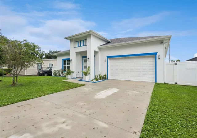 Photo 3 of Single family home for sale at 809 Burch Ave, Winter Garden, FL 34787 | MLS# O6440306 | Listing updated on 2026-10-03