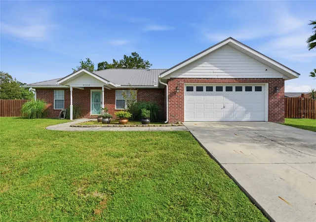 Photo 1 of Single family home for sale at 25542 Sw 22nd Place, Newberry, FL 32669 | MLS# GC543362 | Listing updated on 2026-09-19