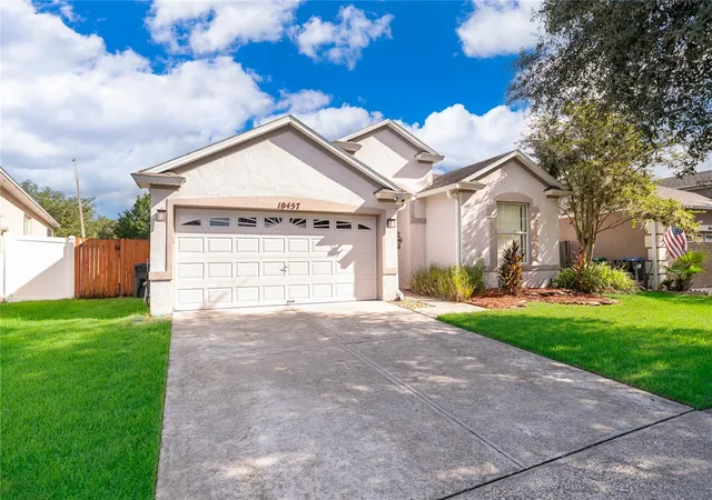 Photo 2 of Single family home for sale at 10457 Andover Point Cir, Orlando, FL 32825 | MLS# O6440308 | Listing updated on 2026-10-08