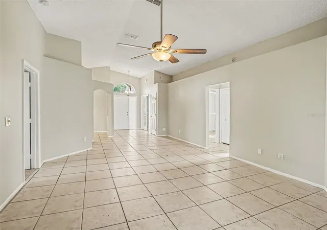 Photo 3 of Single family home for sale at 1626 Woodstone Dr, Apopka, FL 32703 | MLS# O6440319 | Listing updated on 2026-09-29