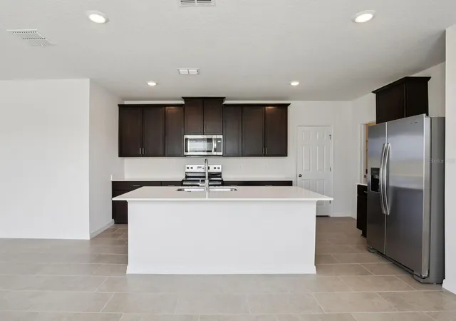 Photo 3 of Single family home for sale at 3920 Teak Ln, Bartow, FL 33830 | MLS# TB8546824 | Listing updated on 2026-09-25