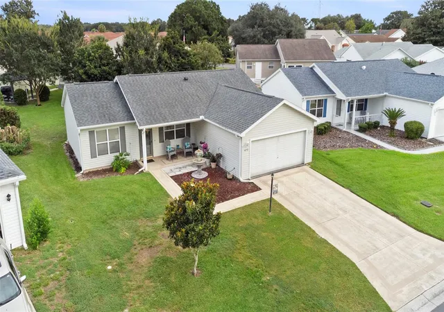 Photo 2 of Single family home for sale at 672 San Pedro Dr, Lady Lake, FL 32159 | MLS# G5117551 | Listing updated on 2026-10-10
