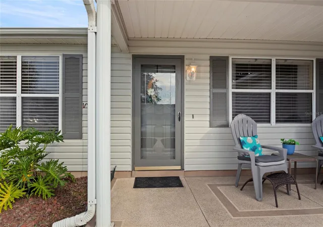 Photo 3 of Single family home for sale at 672 San Pedro Dr, Lady Lake, FL 32159 | MLS# G5117551 | Listing updated on 2026-10-10