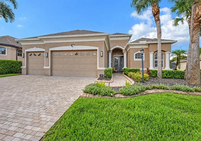 Photo 1 of Single family home for sale at 14250 Sundial Pl, Lakewood Ranch, FL 34202 | MLS# A4705528 | Listing updated on 2026-10-01