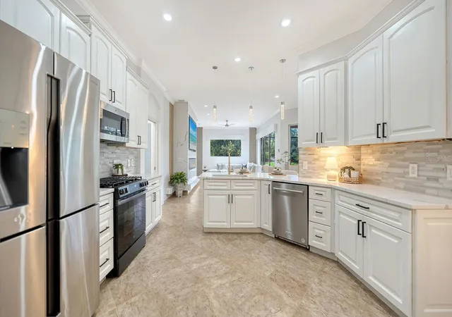 Photo 4 of Single family home for sale at 14250 Sundial Pl, Lakewood Ranch, FL 34202 | MLS# A4705528 | Listing updated on 2026-10-01
