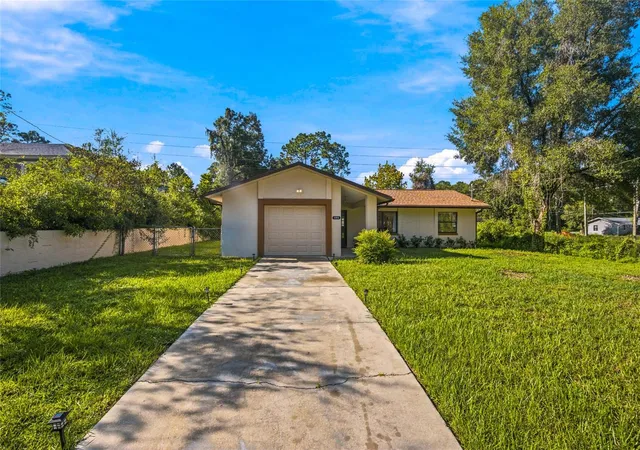Photo 1 of Single family home for sale at 105 E Harvard St, Inverness, FL 34452 | MLS# GC543363 | Listing updated on 2026-09-18