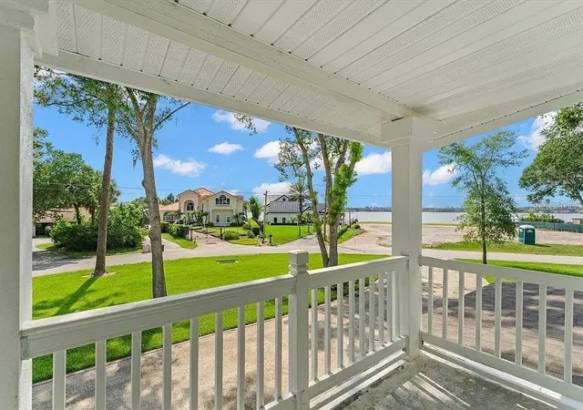 Photo 3 of Single family home for sale at 219 Nob Hl Cir, Longwood, FL 32779 | MLS# O6440332 | Listing updated on 2026-09-30