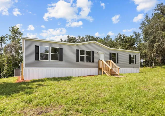 Manufactured home for sale at 31608 Skyline Dr, DELAND, FL 32720 | MLS# O6440340