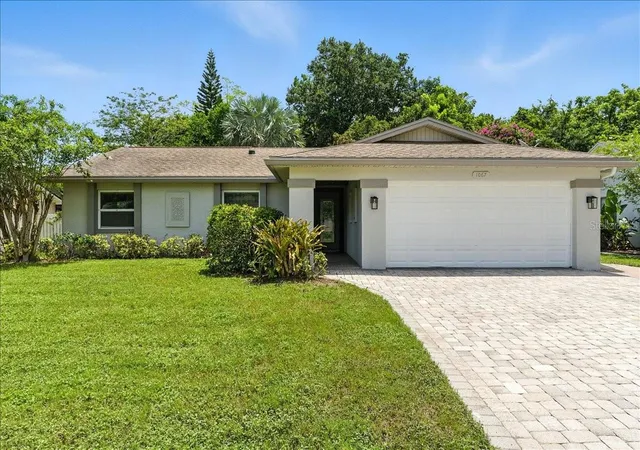 Photo 1 of Single family home for sale at 1067 Chokecherry Dr, Winter Springs, FL 32708 | MLS# O6440341 | Listing updated on 2026-09-29