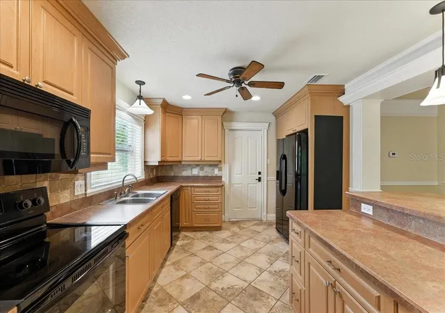 Photo 4 of Single family home for sale at 1067 Chokecherry Dr, Winter Springs, FL 32708 | MLS# O6440341 | Listing updated on 2026-09-29