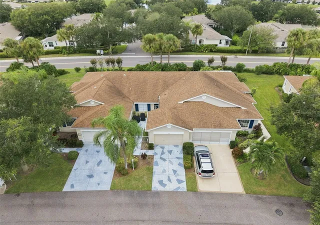 Listing Photo 2 - Condo for sale in building located at 1014 Radison Ave, SUN CITY CENTER, FL 33573 - Unit #11