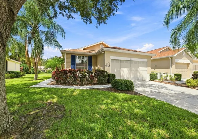 Listing Photo 3 - Condo for sale in building located at 1014 Radison Ave, SUN CITY CENTER, FL 33573 - Unit #11