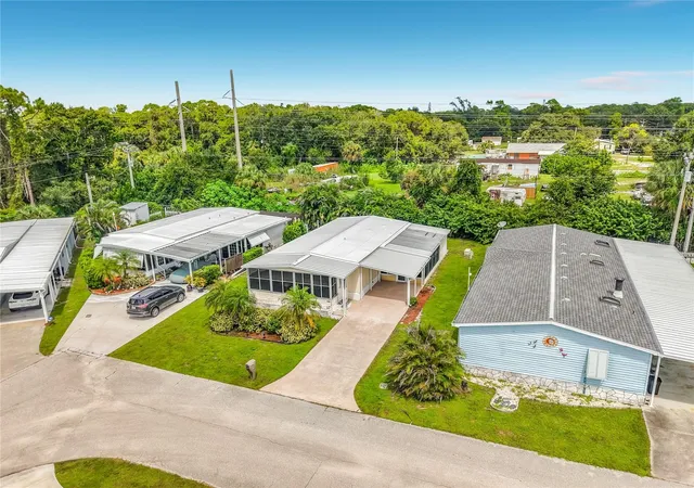 Photo 3 of Manufactured home for sale at 225 Shrub Ln N, North Fort Myers, FL 33917 | MLS# W7889340 | Listing updated on 2026-09-22