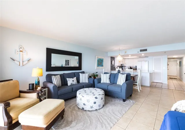 Listing Photo 4 - Condo for sale in building located at 19236 Gulf Blvd, Indian Shores, FL 33785 - Unit #103