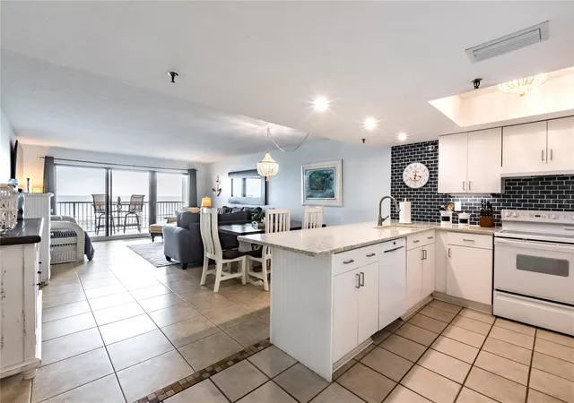Listing Photo 5 - Condo for sale in building located at 19236 Gulf Blvd, Indian Shores, FL 33785 - Unit #103