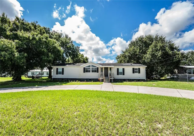 Photo 3 of Manufactured home for sale at 8045 Alturas Babson Park Cutoff Rd, Bartow, FL 33830 | MLS# L4964927 | Listing updated on 2026-09-18