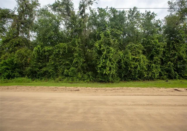 Photo 4 of Sale Pending at 4818 Gadara Rd, Keystone Heights, FL 32656 | MLS# GC543370 | Listing updated on 2026-09-14