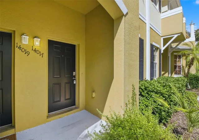 Photo 3 of Townhouse for sale at 14017 Citrus Crst Cir, Tampa, FL 33625 | MLS# TB8546897 | Listing updated on 2026-09-29