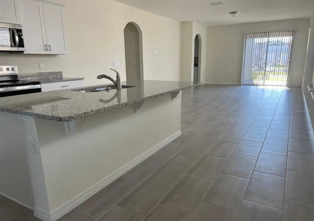 Photo 4 of Single family home for sale at 16704 Point Rock Dr, Winter Garden, FL 34787 | MLS# O6440379 | Listing updated on 2026-09-18