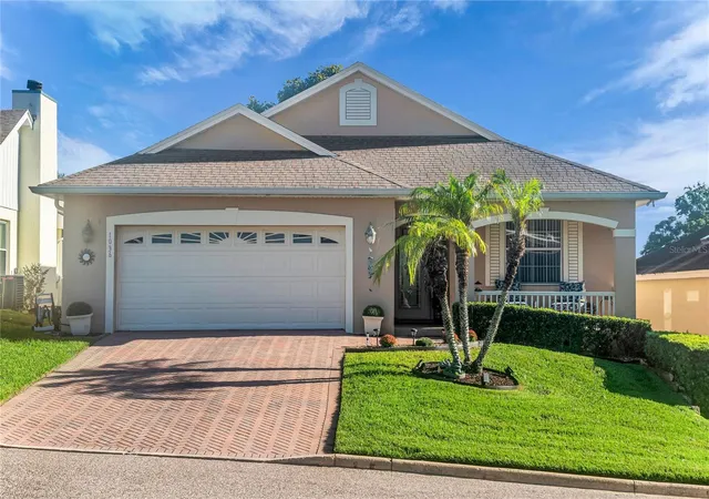 Photo 3 of Single family home for sale at 1036 Linkside Ct, Apopka, FL 32712 | MLS# O6440380 | Listing updated on 2026-09-14