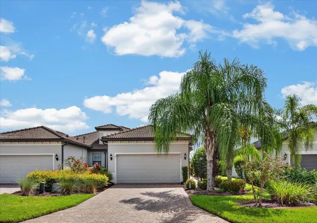 Photo 1 of Single family home for sale at 6927 Holbrook Cvs, Bradenton, FL 34202 | MLS# A4705556 | Listing updated on 2026-10-08