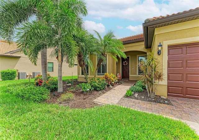 Photo 4 of Sale Pending at 13897 Umbria St, Venice, FL 34293 | MLS# N6145683 | Listing updated on 2026-09-19