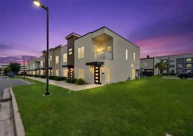 Townhouse for sale at 3349b SW 50th Drive, GAINESVILLE, FL 32608 | MLS# GC543374