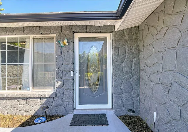 Photo 4 of Single family home for sale at 7305 San Carlos Dr, Port Richey, FL 34668 | MLS# W7889345 | Listing updated on 2026-10-05