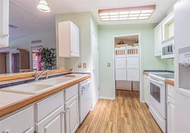 Photo 3 of Manufactured home for sale at 37607 Neukom Ave, Zephyrhills, FL 33541 | MLS# TB8546918 | Listing updated on 2026-09-12