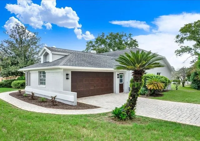 Photo 2 of Single family home for sale at 5304 Patricia Pl, Weeki Wachee, FL 34607 | MLS# TB8546919 | Listing updated on 2026-09-26