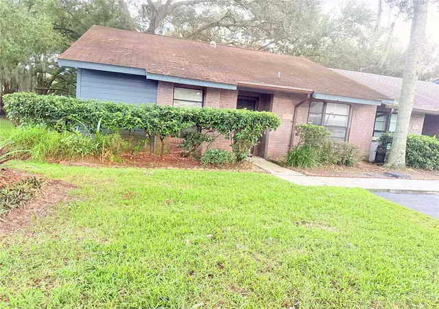 Photo 1 of Townhouse for sale at 2919 Prince Oak Ct, Saint Cloud, FL 34769 | MLS# S5157235 | Listing updated on 2026-09-17